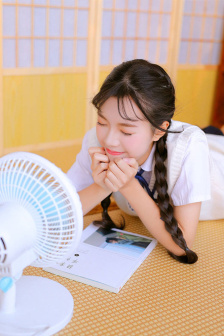 女厕清晰peepwc偷窥